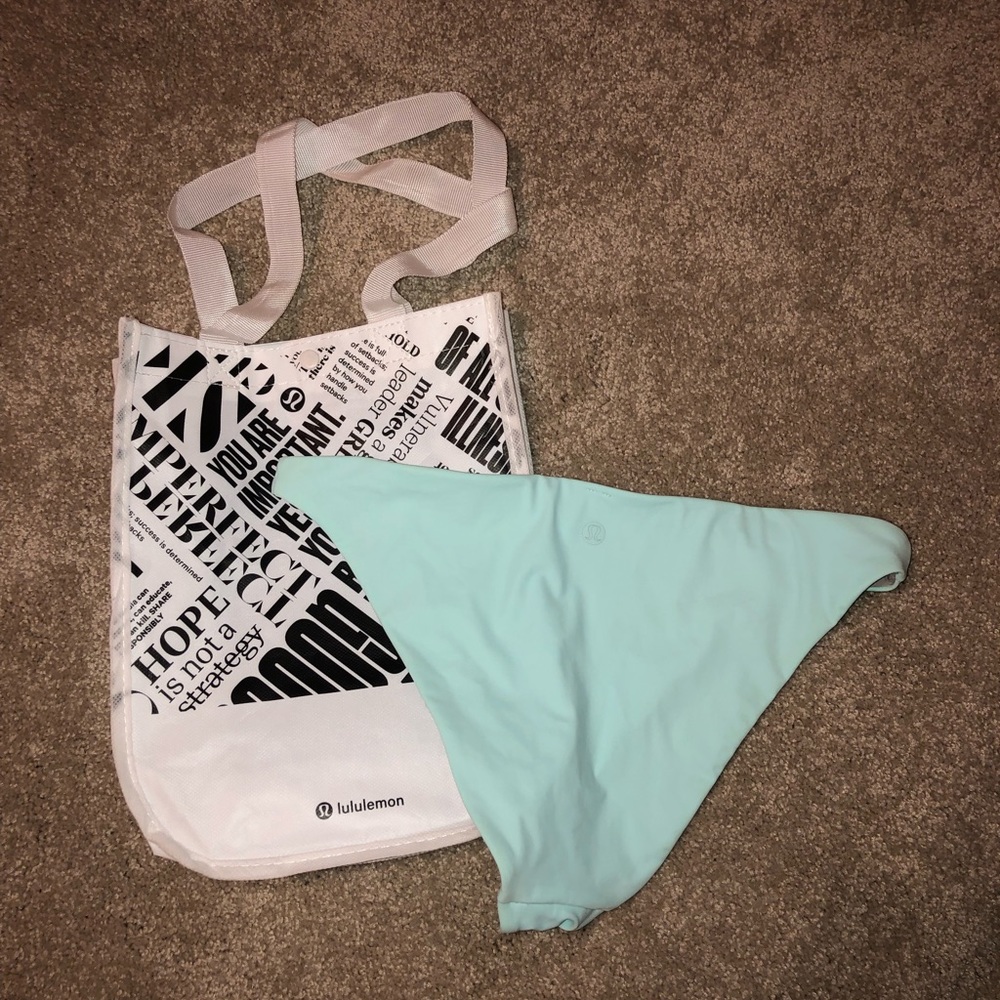 *SOLD ON M*  Lululemon bikini